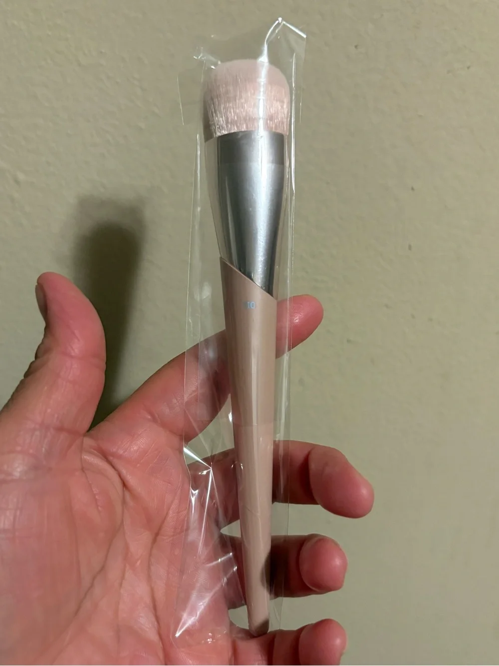 Fenty Beauty 110  Full-Bodied Foundation Brush Brand New Factory Sealed.